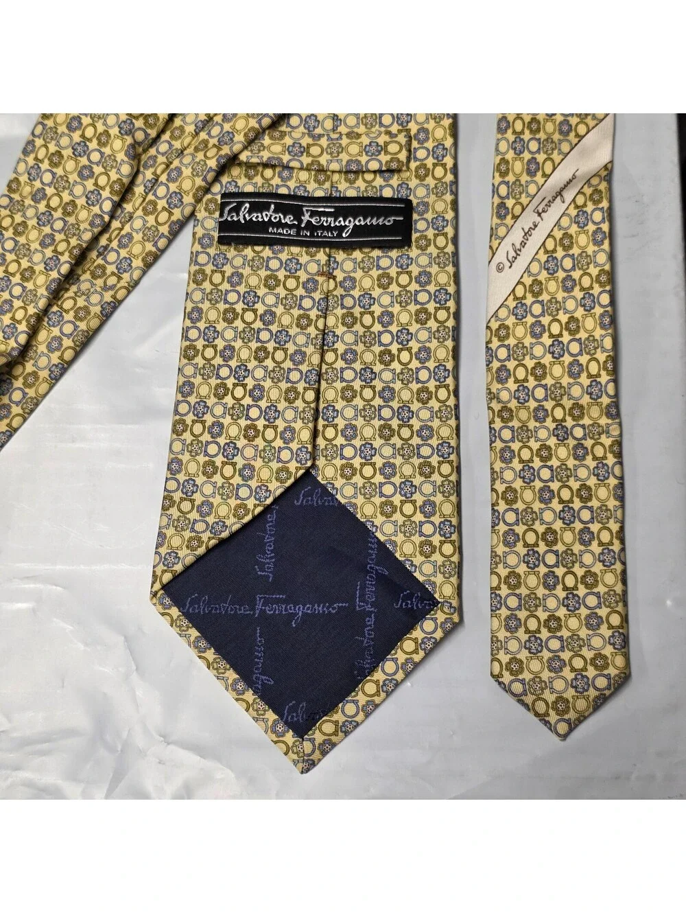 Salvatore Ferragamo grade good